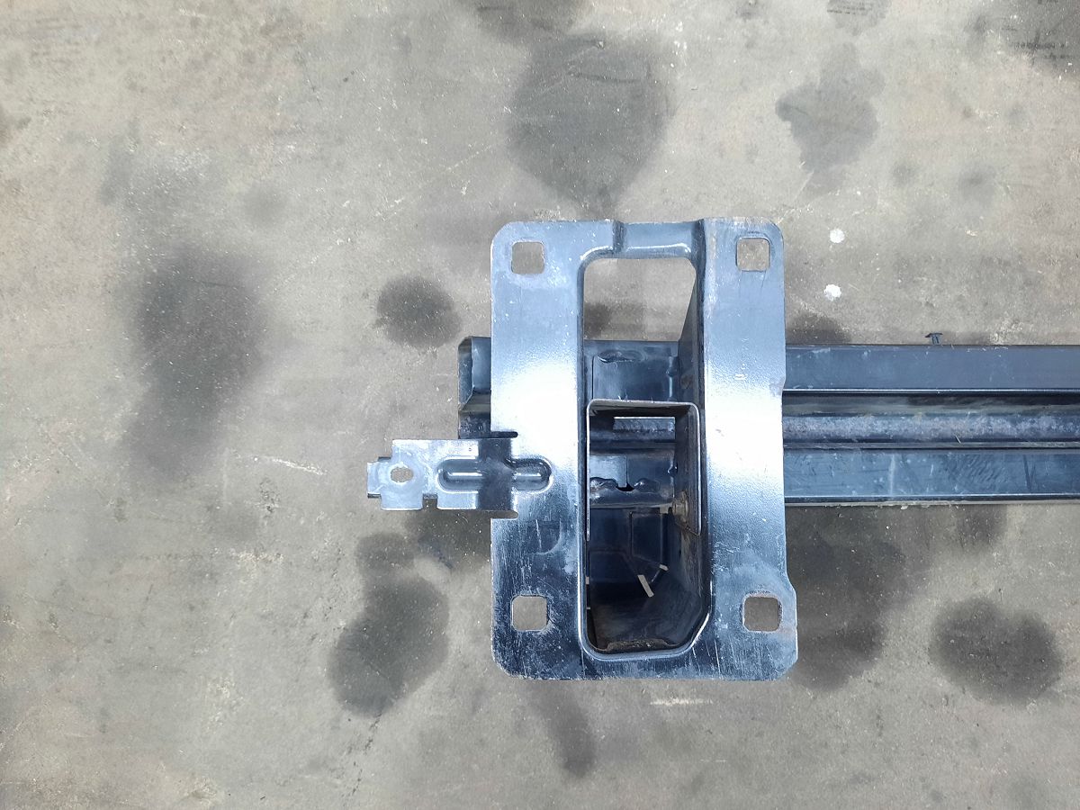 200 Усилитель бампера переднего Chrysler 200 2015-2017 5303700AB Chrysler 200 5