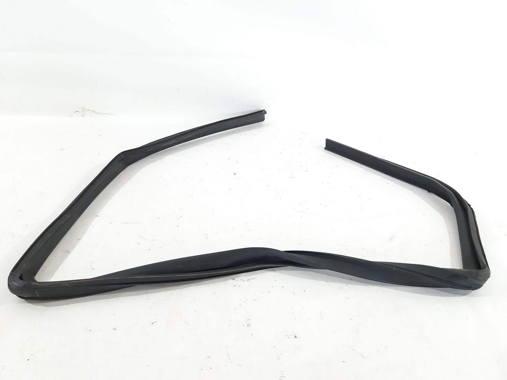 Journey Направляющая резинка стекла двери задней правой Dodge Journey 2009-2020 5076872AD Dodge Journey 9