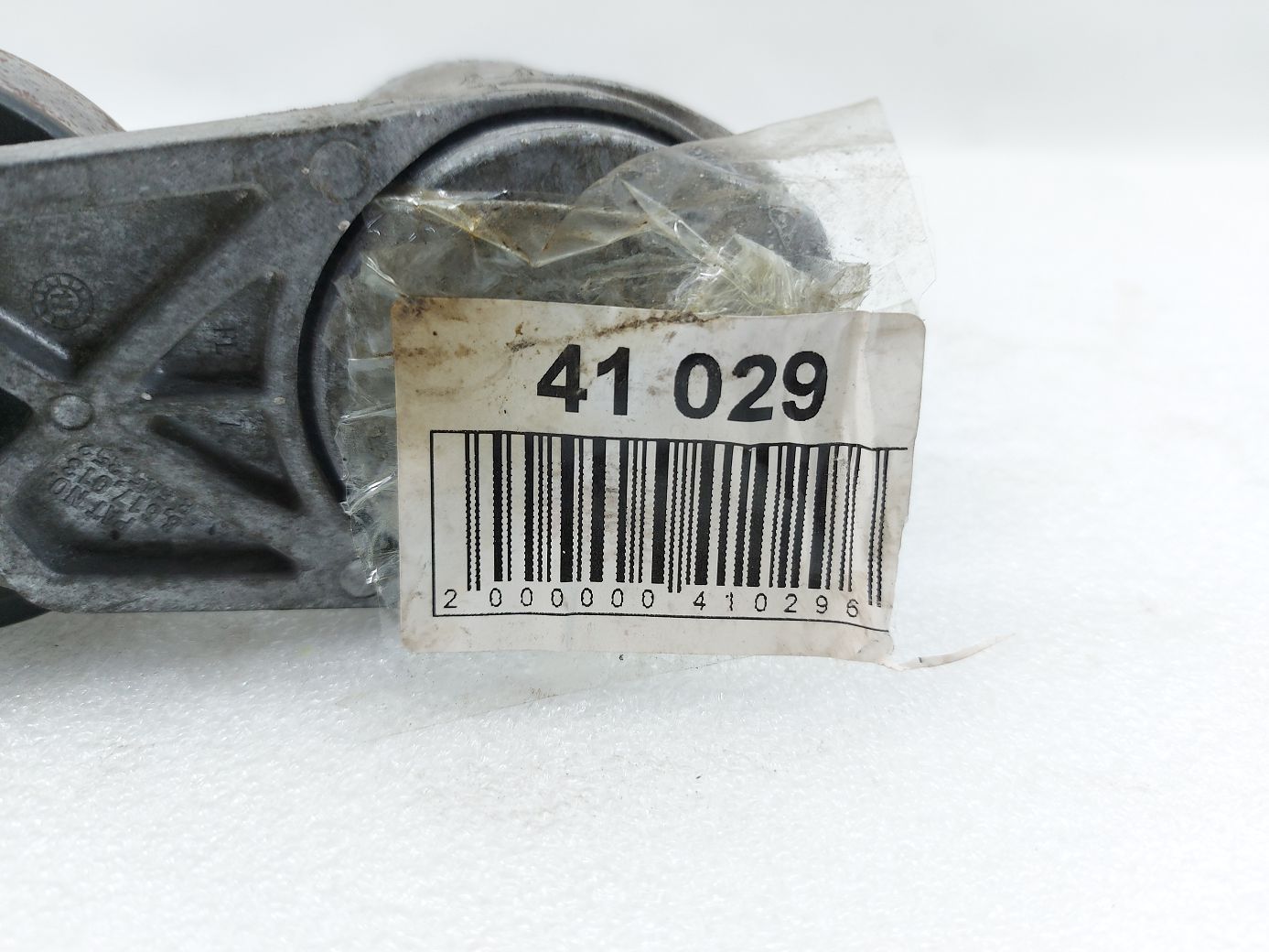 Malibu Ролик натяжной Chevrolet Malibu 2016-2021 12638689 Chevrolet Malibu 4