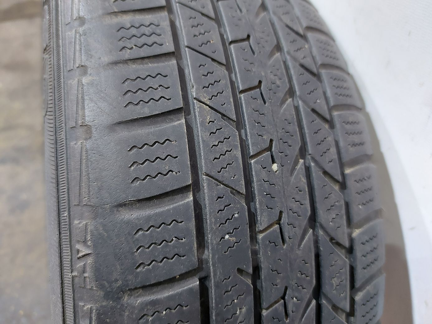 Зимние шины Резина Falken Euro winter 175/60R16 9