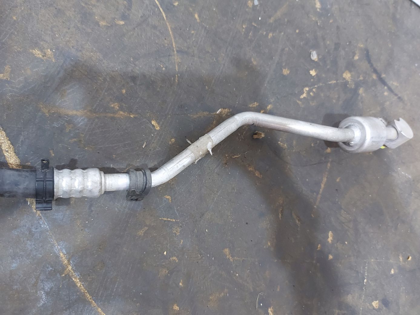 Xf Трубка кондиціонера із заправним штуцером Jaguar XF 2013-2015 C2Z16279 Jaguar XF 4 Xf Трубка кондиціонера із заправним штуцером Jaguar XF 2013-2015 C2Z16279 Jaguar XF 4