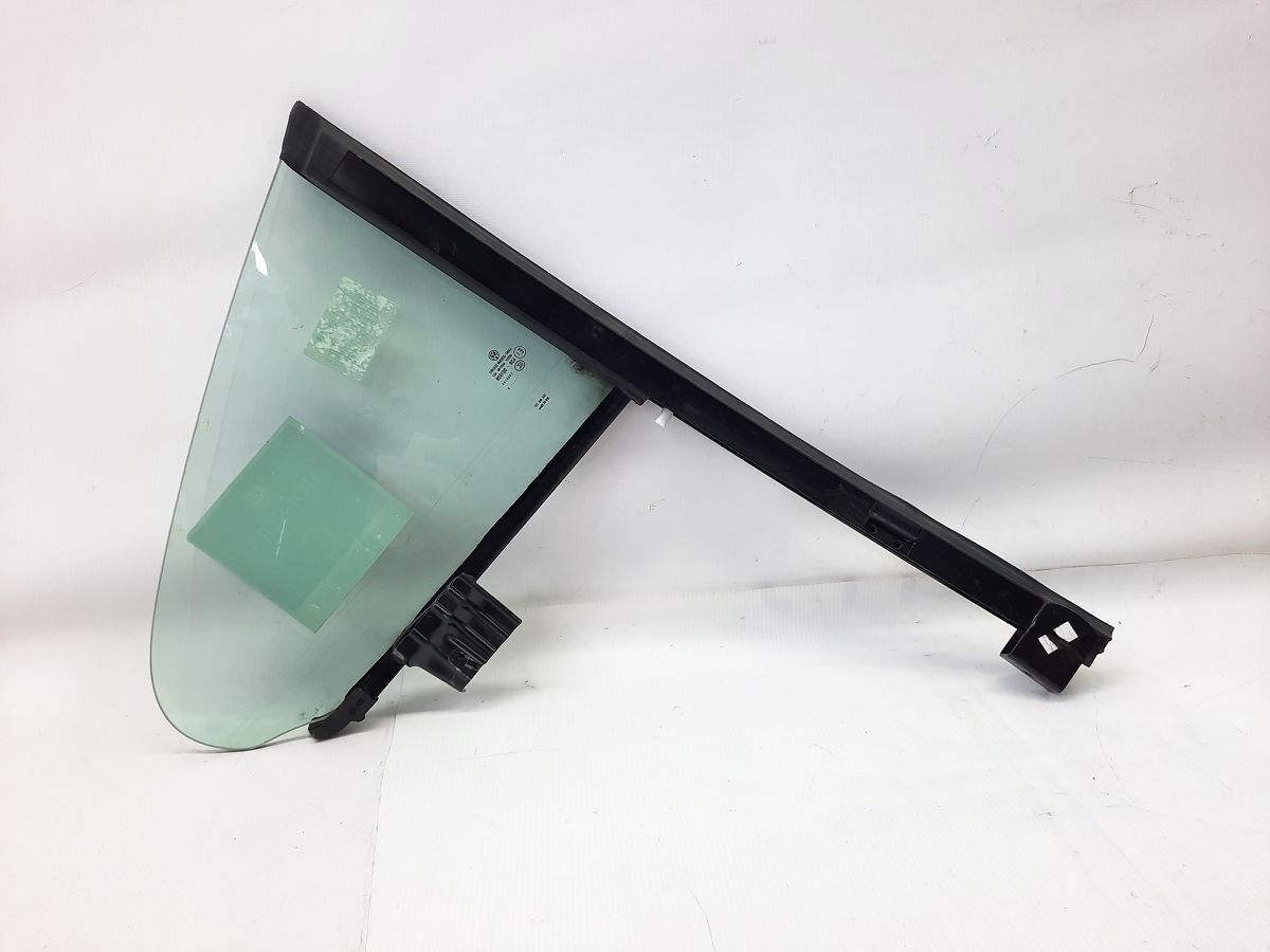 Passat cc. Форточка двери задней левой Volkswagen Passat CC 2009-2017 3C8839613H Volkswagen Passat CC