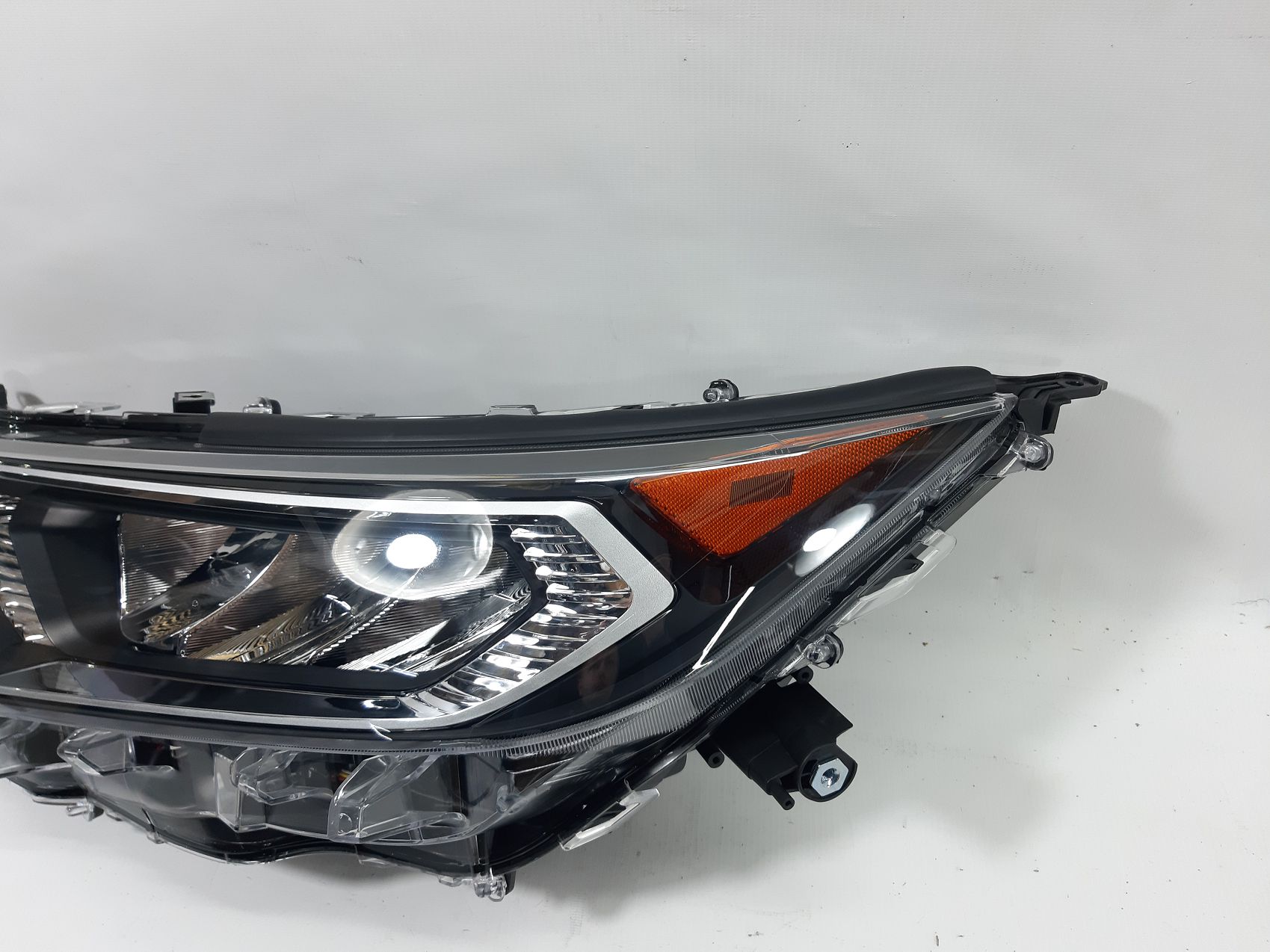 Фары головного света Фара передняя левая Toyota RAV-4 2019-2021 811500R140 4