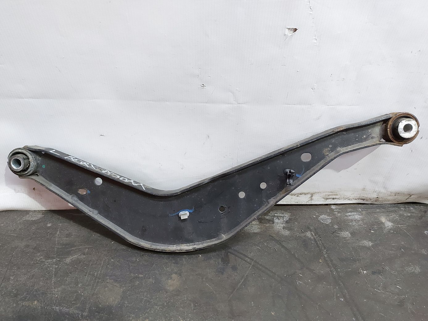 Malibu Важіль задній лівий верхній Chevrolet Malibu 2016-2021 84149391 Chevrolet Malibu 2