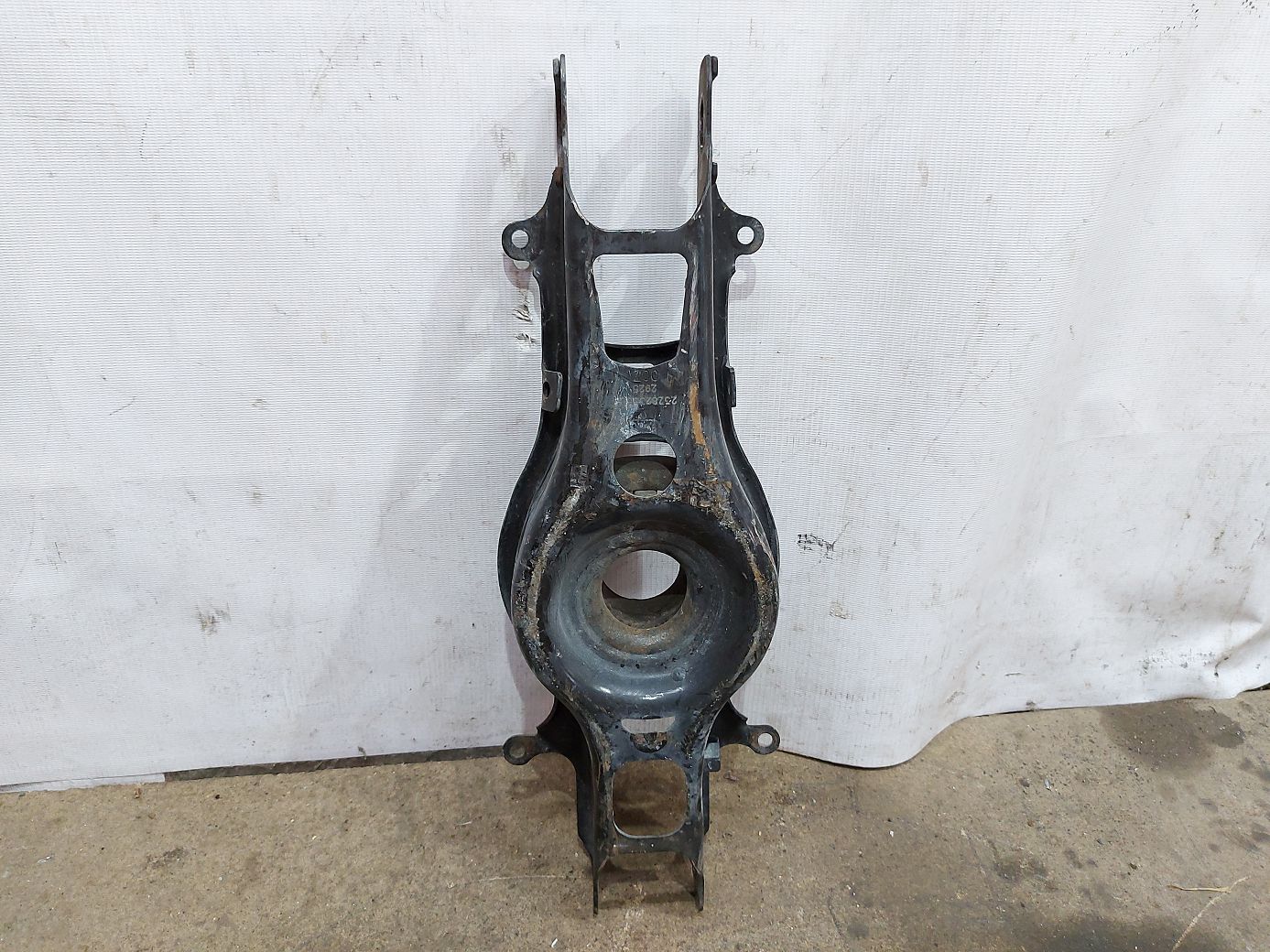 Ats Важіль задній лівий нижній Cadillac ATS 2015-2019 23282358 Cadillac ATS 3 Ats Важіль задній лівий нижній Cadillac ATS 2015-2019 23282358 Cadillac ATS 3