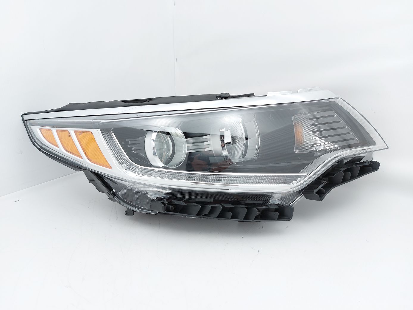Фари головного світла. Фара передня права з LED ДХО Kia Optima 2016-2018 92102D5040 Kia Optima