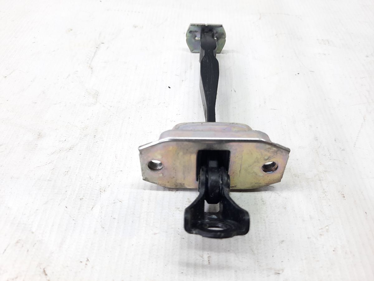 Sentra Ограничитель двери задней лев/прав Nissan Sentra 2013-2017 824303RA0A Nissan Sentra 9