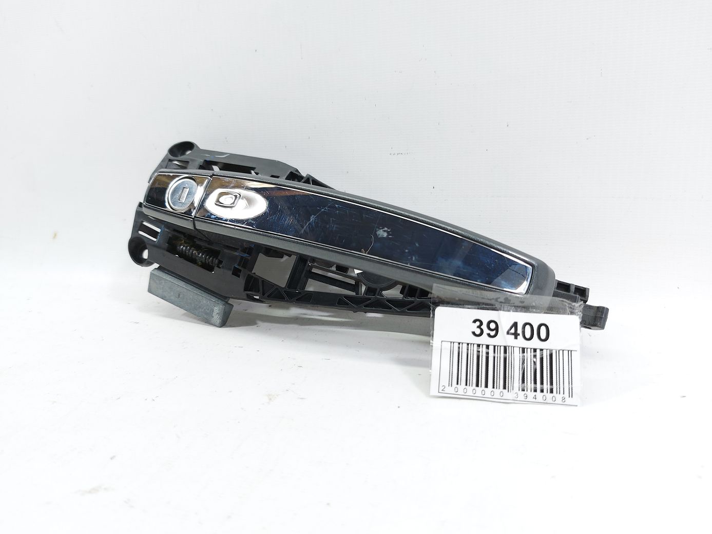 Trax. Ручка наружная двери передней/задней левой/правой Chevrolet Trax 2015-2021 92233089 Chevrolet Trax