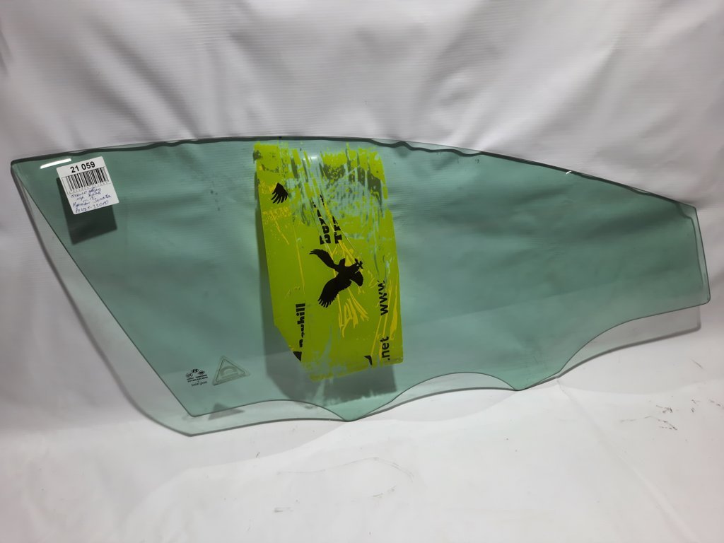 Sonata Стекло двери передней правой Hyundai Sonata 2011-2015 824213S010 Hyundai Sonata 17