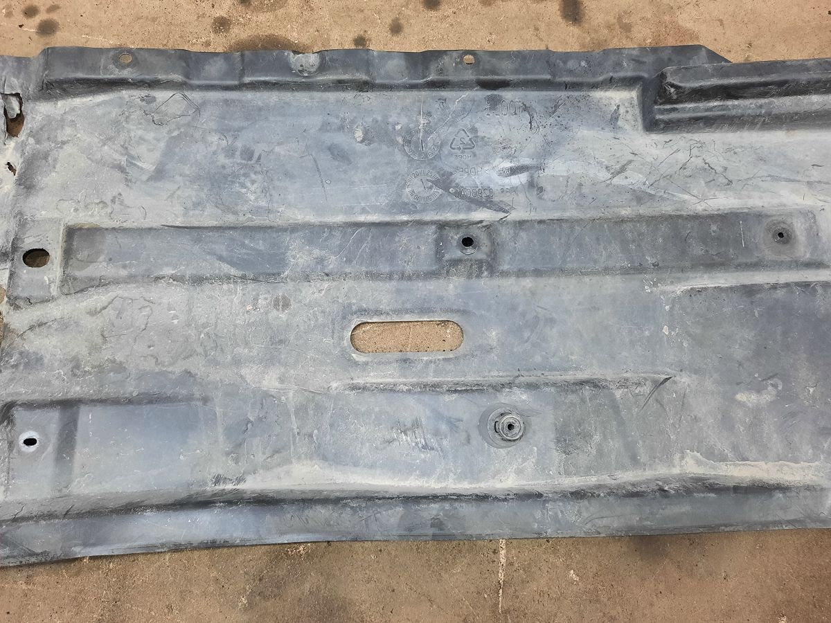 200 limited Захист днища правий Chrysler 200 Limited 2015-2017 68102930AC Chrysler 200 Limited 5