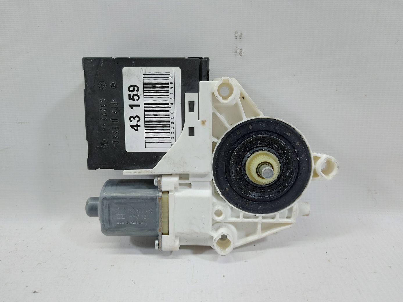Tiguan. Моторчик склопідйомника двері передньої правої Volkswagen Tiguan 2012-2018 5N0959702JZ03 Volkswagen Tiguan Tiguan. Моторчик склопідйомника двері передньої правої Volkswagen Tiguan 2012-2018 5N0959702JZ03 Volkswagen Tiguan