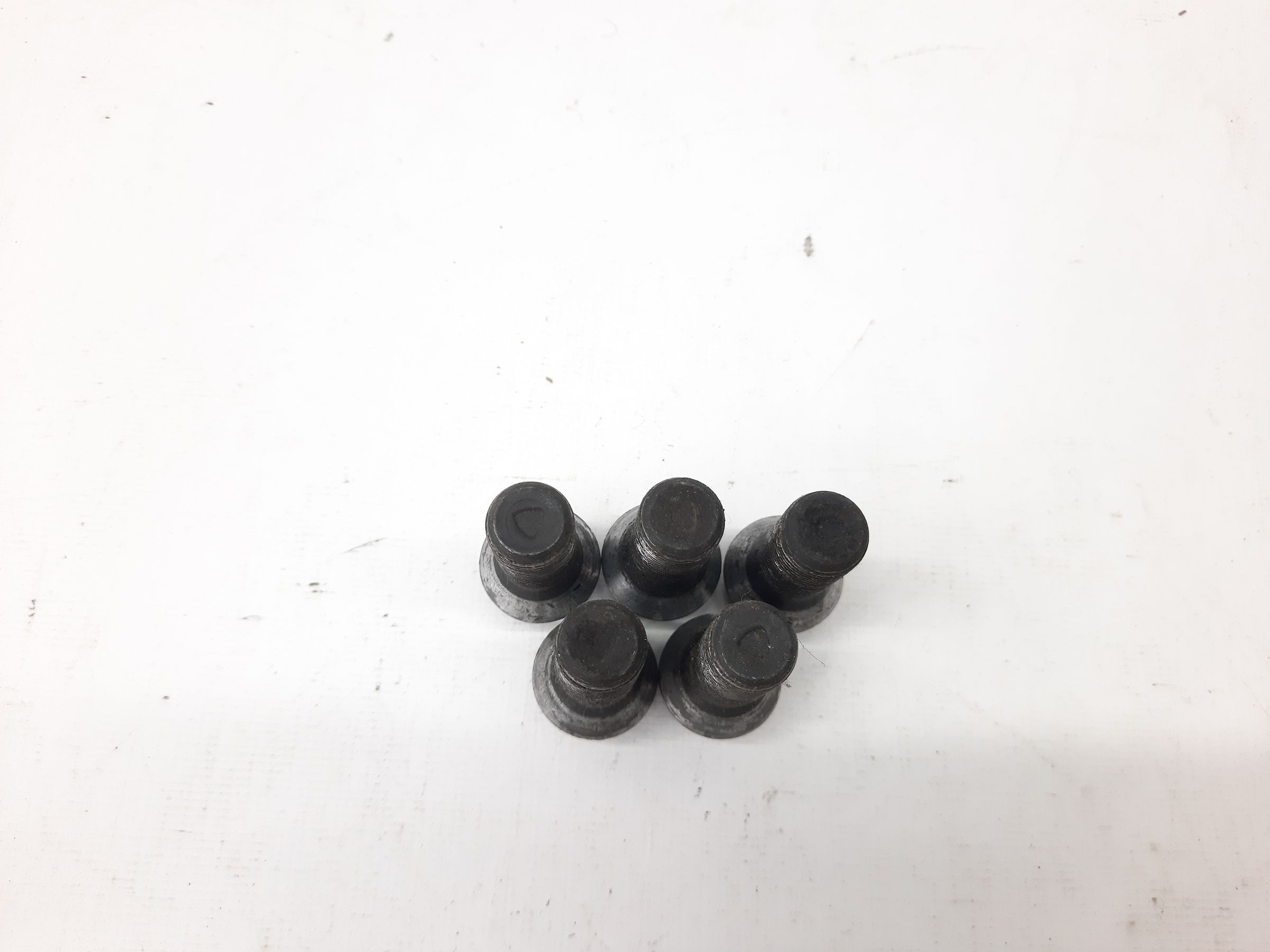 7 series Колісний болт BMW 7 2012 36136786475 BMW 7 5 7 series Колісний болт BMW 7 2012 36136786475 BMW 7 5