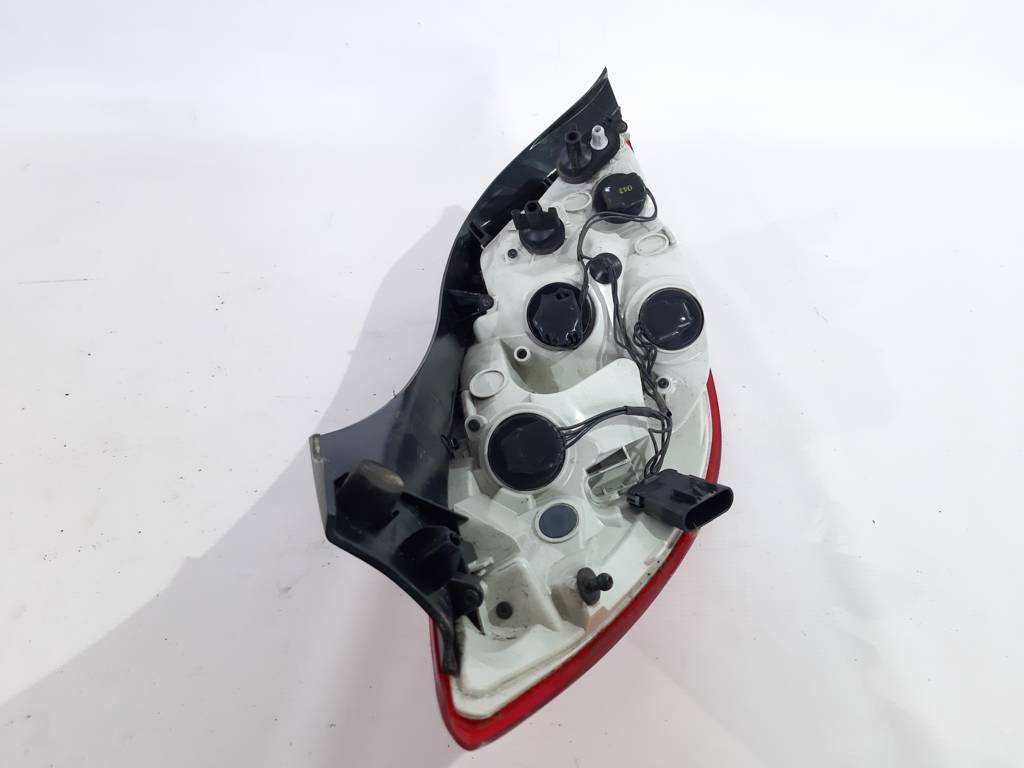 Regal Ліхтар задній правий (дефект) Buick Regal 2011-2013 22934022 Buick Regal 4