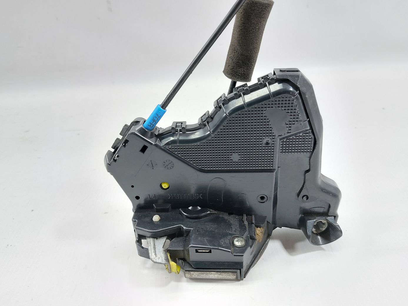 Scion xb Замок двери передней левой Toyota Scion XB 2008-2012 690400C050 Toyota Scion XB 3