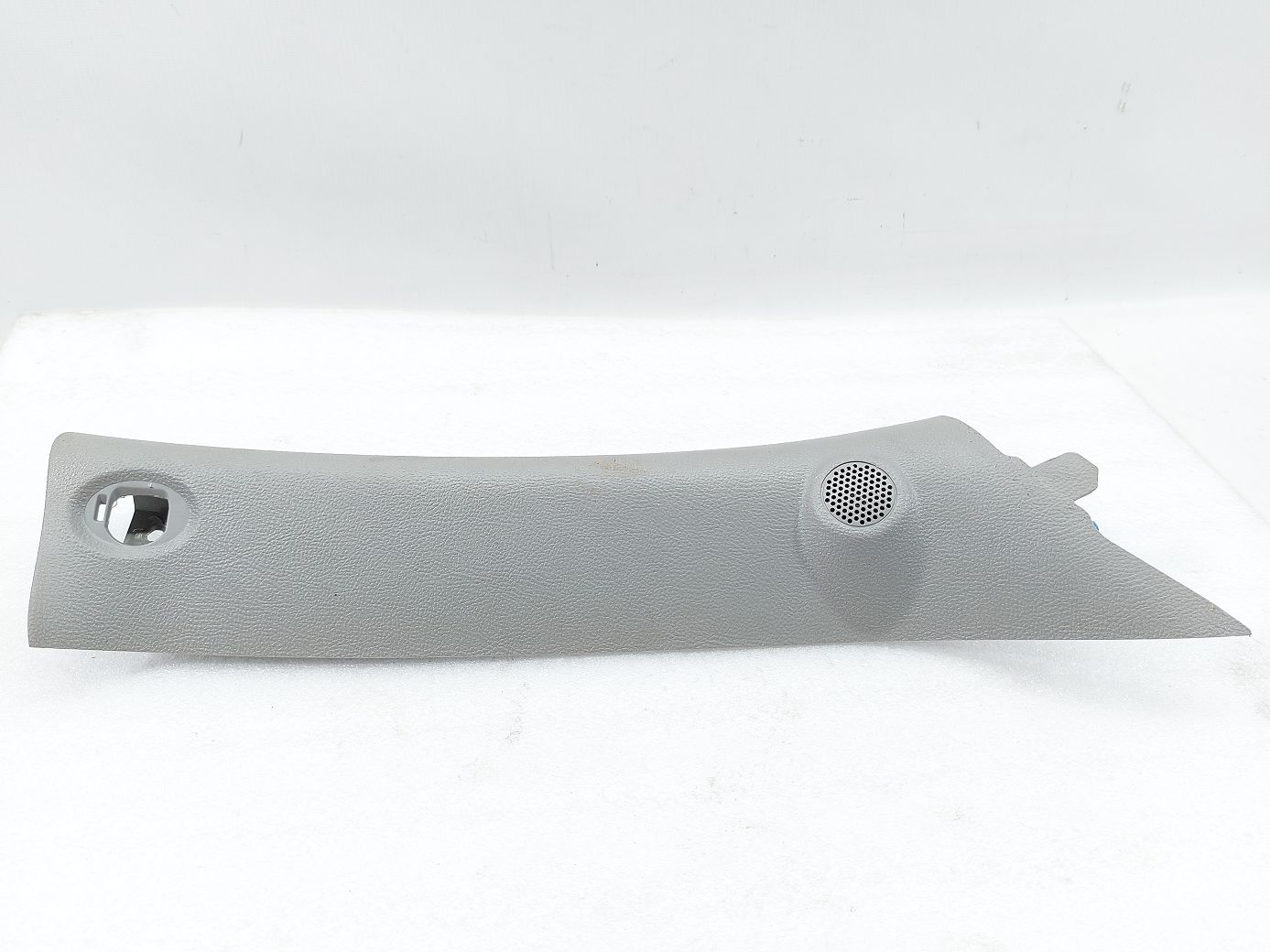 Hhr. Обшивка стойки передней правая Chevrolet HHR 2006-2011 15234703 Chevrolet HHR