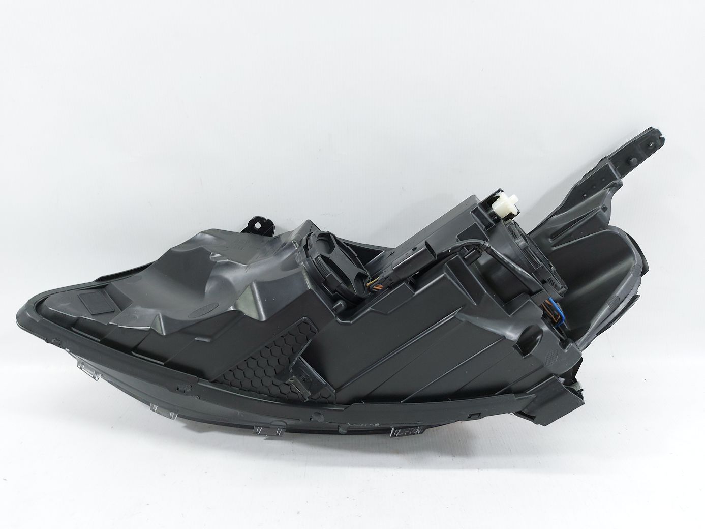 Фари головного світла Фара передня права Chevrolet Malibu 2019-2021 84680166 Chevrolet Malibu 8