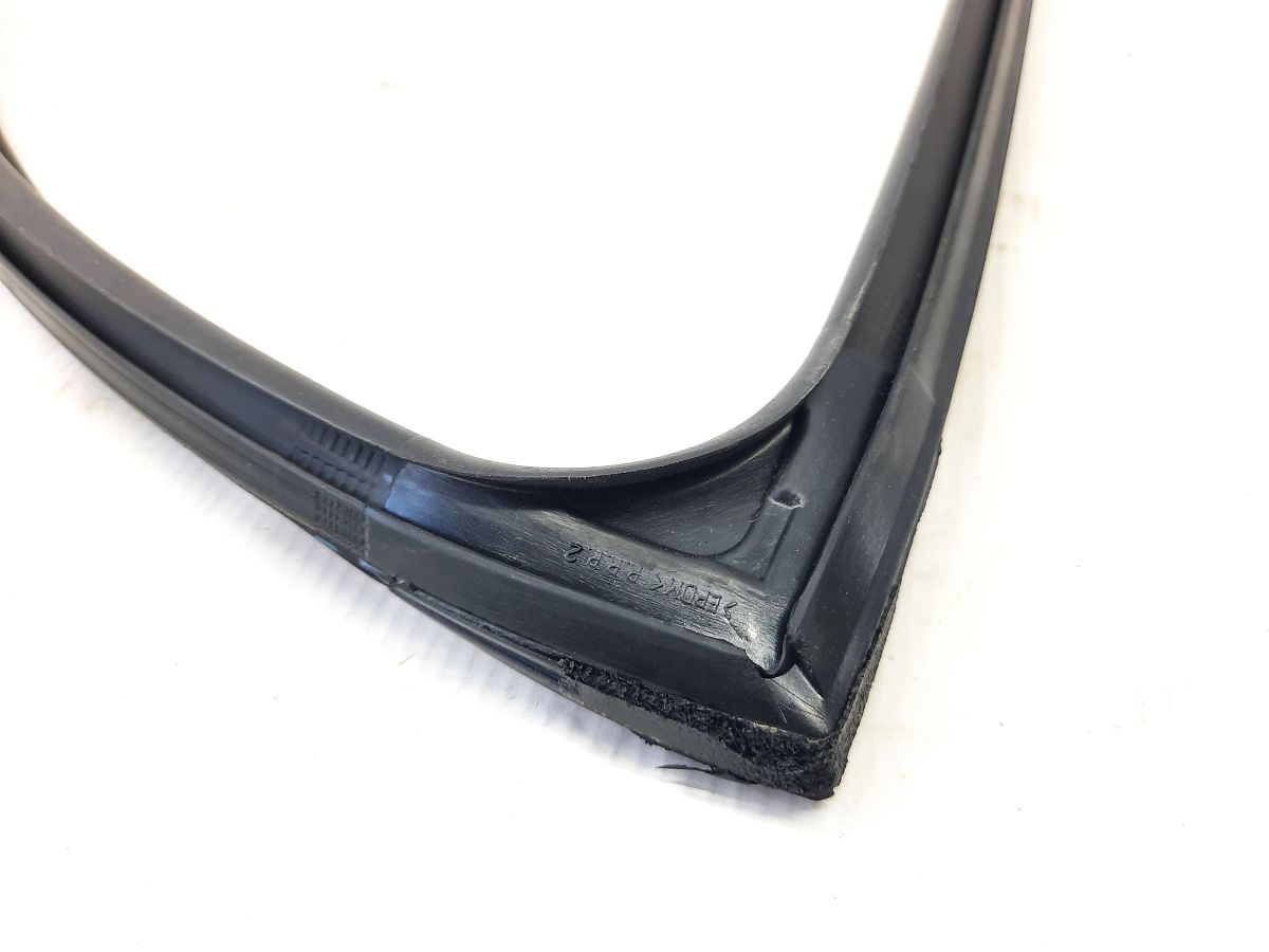 Elantra Направляющая резинка стекла двери задней правой Hyundai Elantra 2011-2016 835403X000 Hyundai Elantra 8