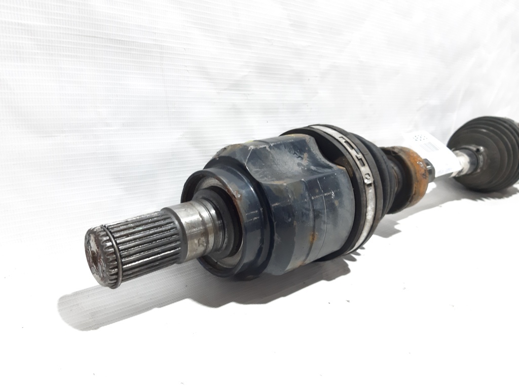 Cadenza Піввісь передня ліва Kia CADENZA 2014-2016 495003R900 Kia CADENZA 3