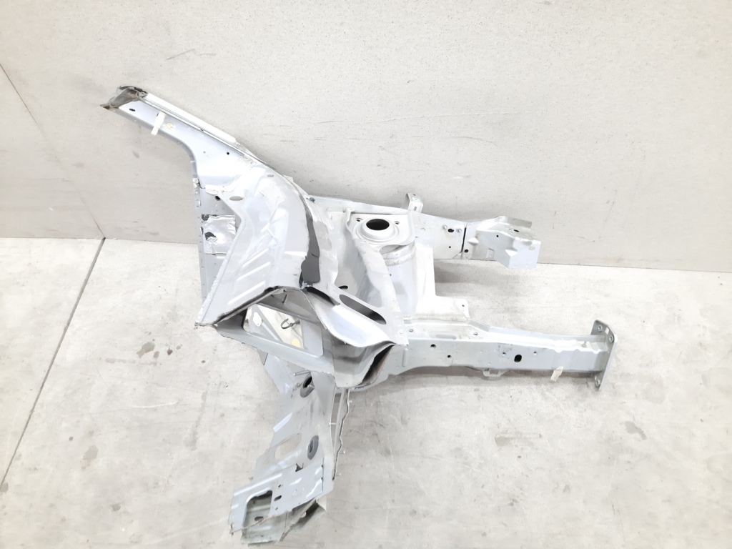 Dart Чверть передня ліва зі склянкою Dodge Dart 2013-2019 68105063AB Dodge Dart 17