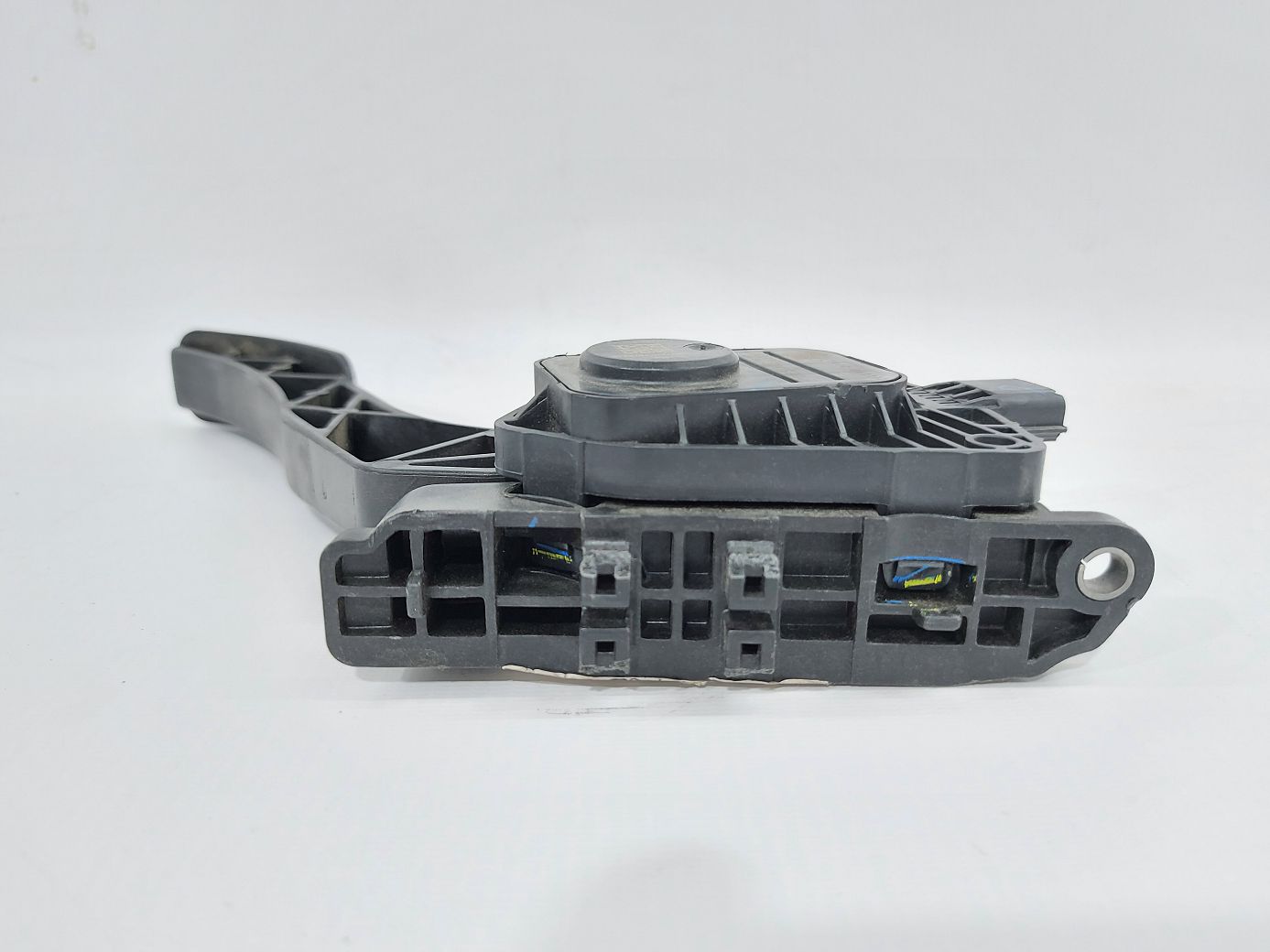 Fusion Педаль газа Ford Fusion 2013-2016 DG9Z9F836D Ford Fusion 5