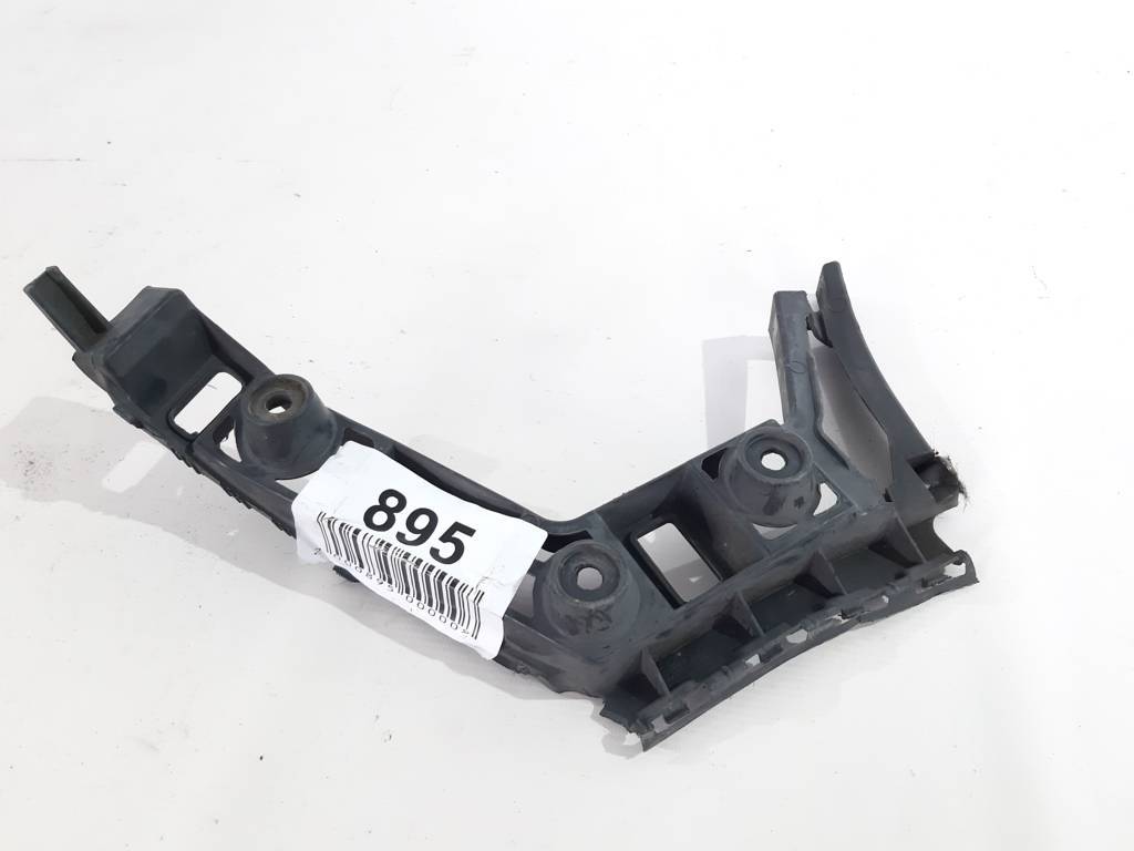 Golf Кріплення бампера заднього праве Volkswagen Golf 2010-2014 5K6807394C Volkswagen Golf 2