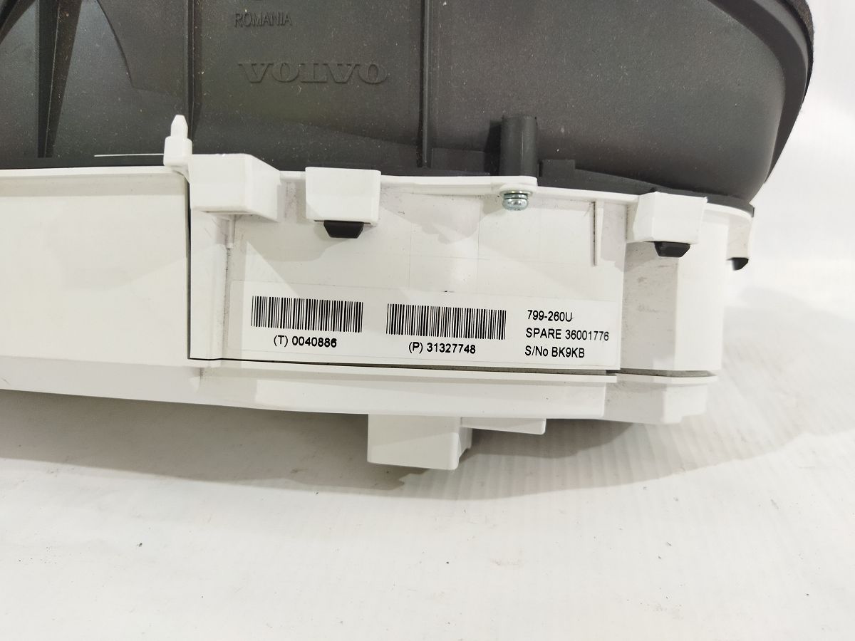 S60 Панель приборов Volvo S60 2014-2018 31327748 Volvo S60 8