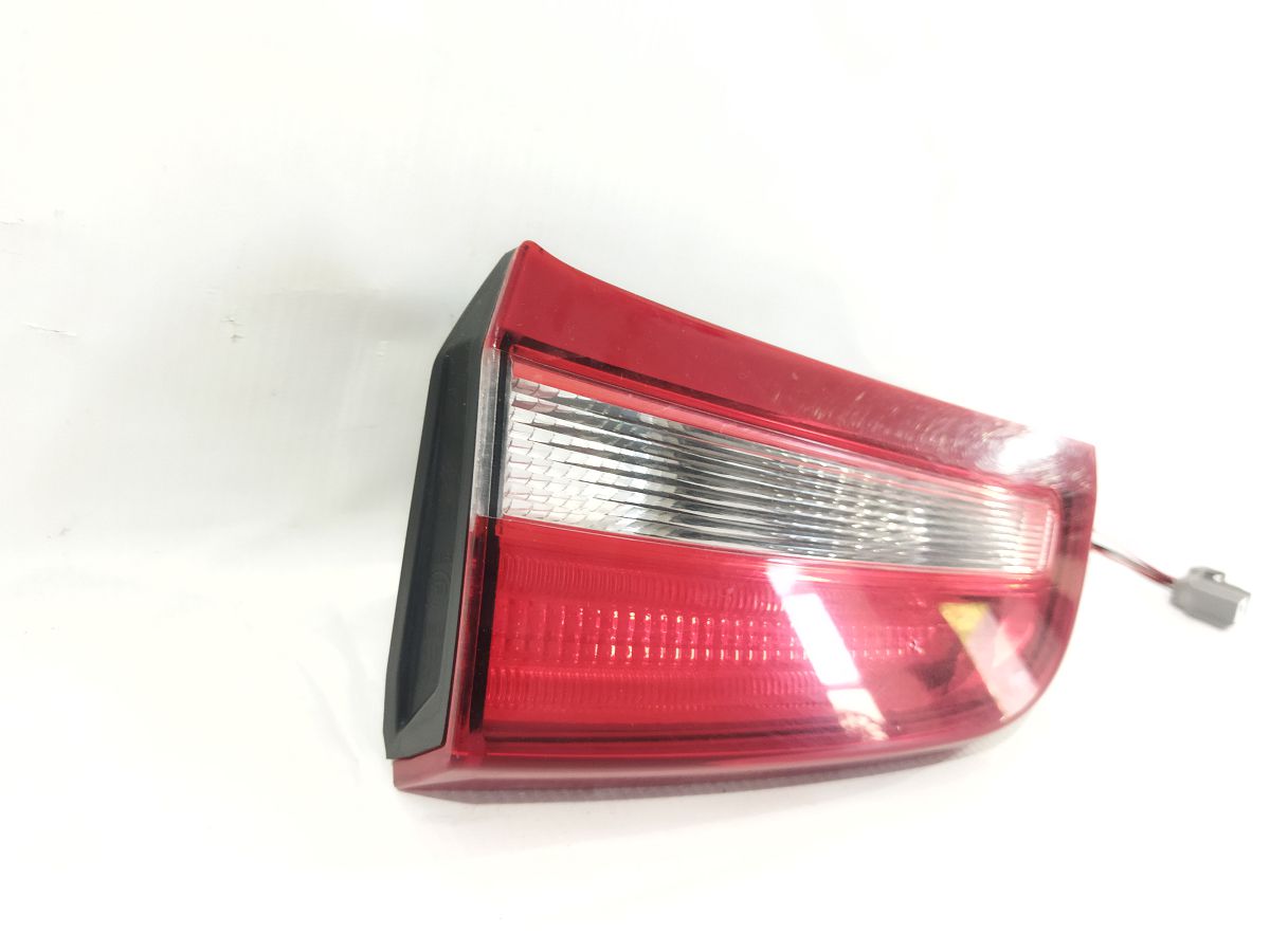 S60 Фонарь крышки багажника правый Volvo S60 2011-2018 30796272 Volvo S60 4