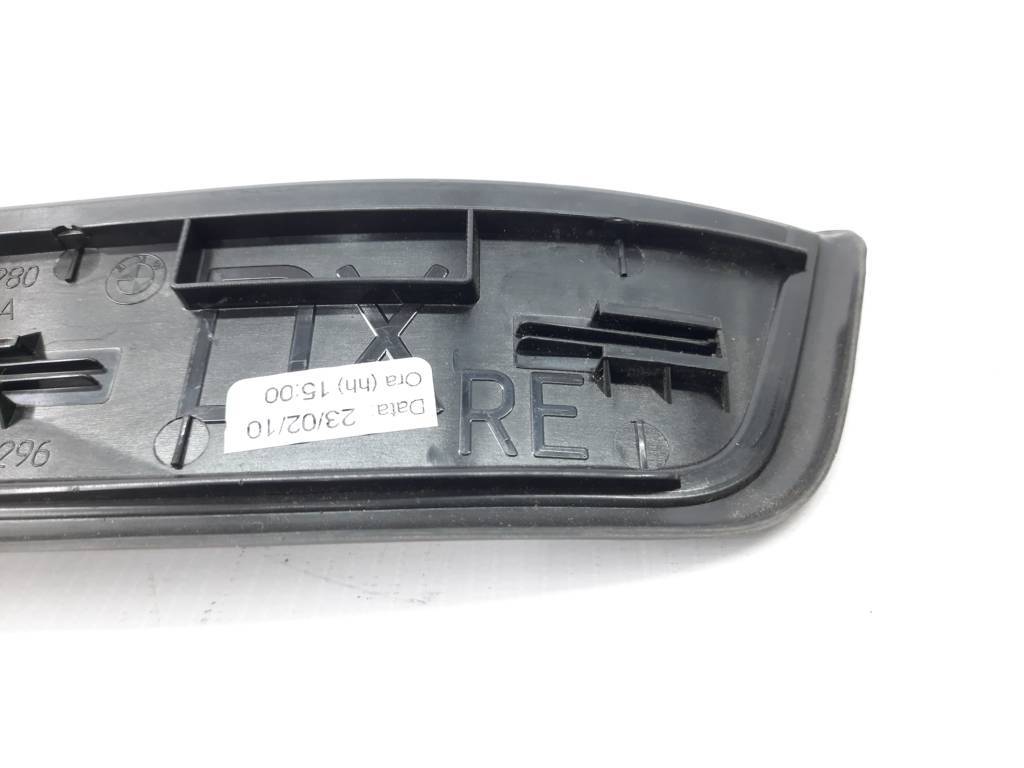 328i xdrive Обшивка порога переднього права BMW 328i xDrive 2009-2012 51477172296 BMW 328i xDrive 5