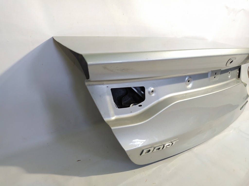 Dart Кришка багажника Dodge Dart 2013-2019 68081664AC Dodge Dart 31