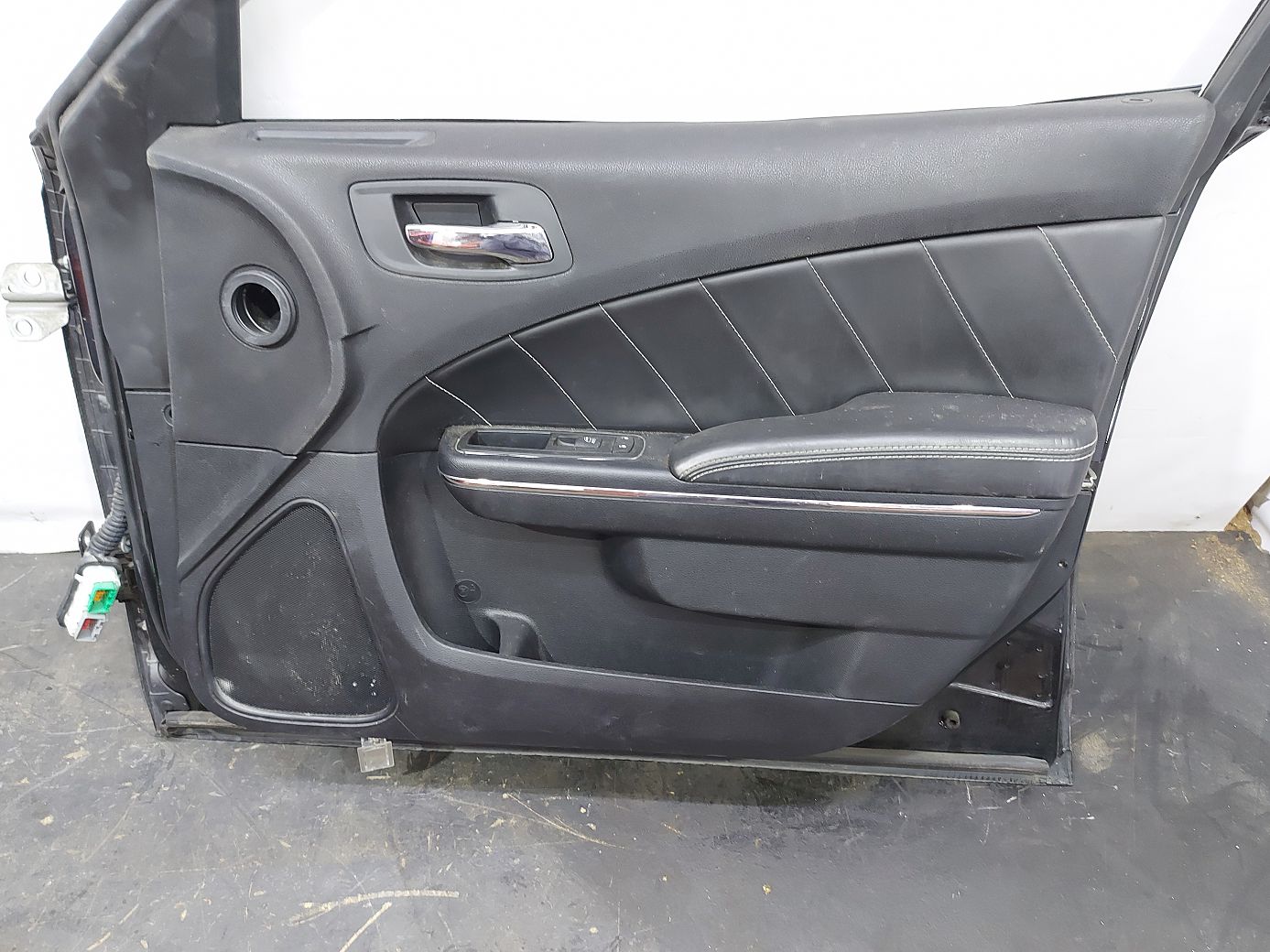 Charger Двері передні права в зборі Dodge Charger 2011-2014 68089370AD Dodge Charger 8