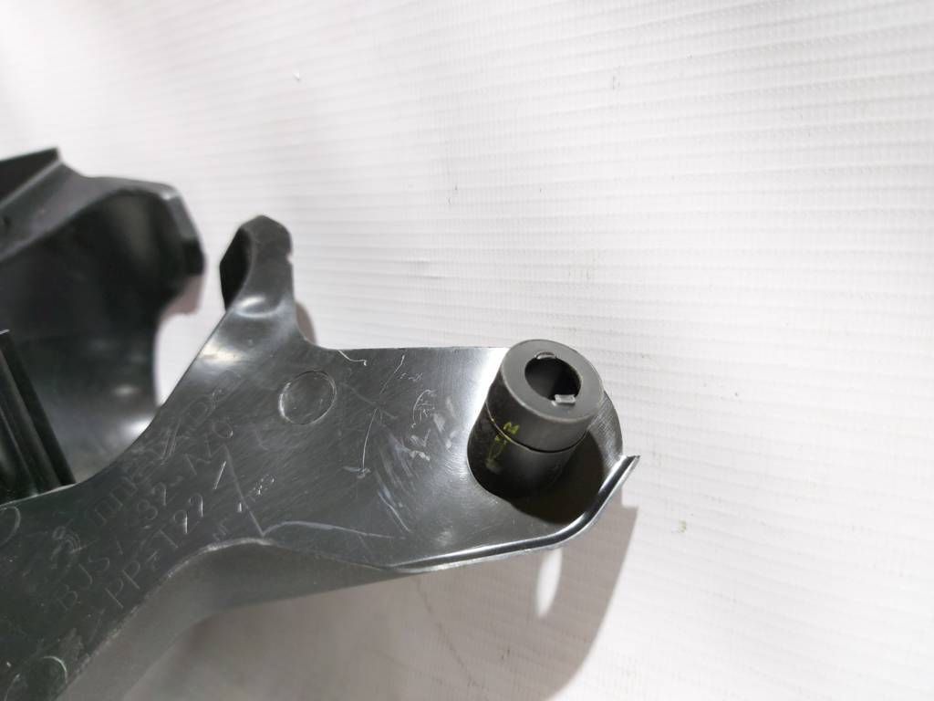 3 Пыльник рулевой колонки Mazda 3 2014-2018 BJS732AZ0 Mazda 3 13