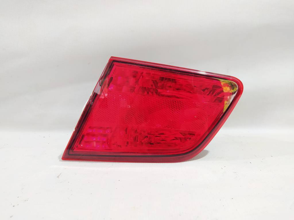 Legacy Фонарь крышки багажника правый Subaru Legacy 2010-2014 84912AJ02A Subaru Legacy 9