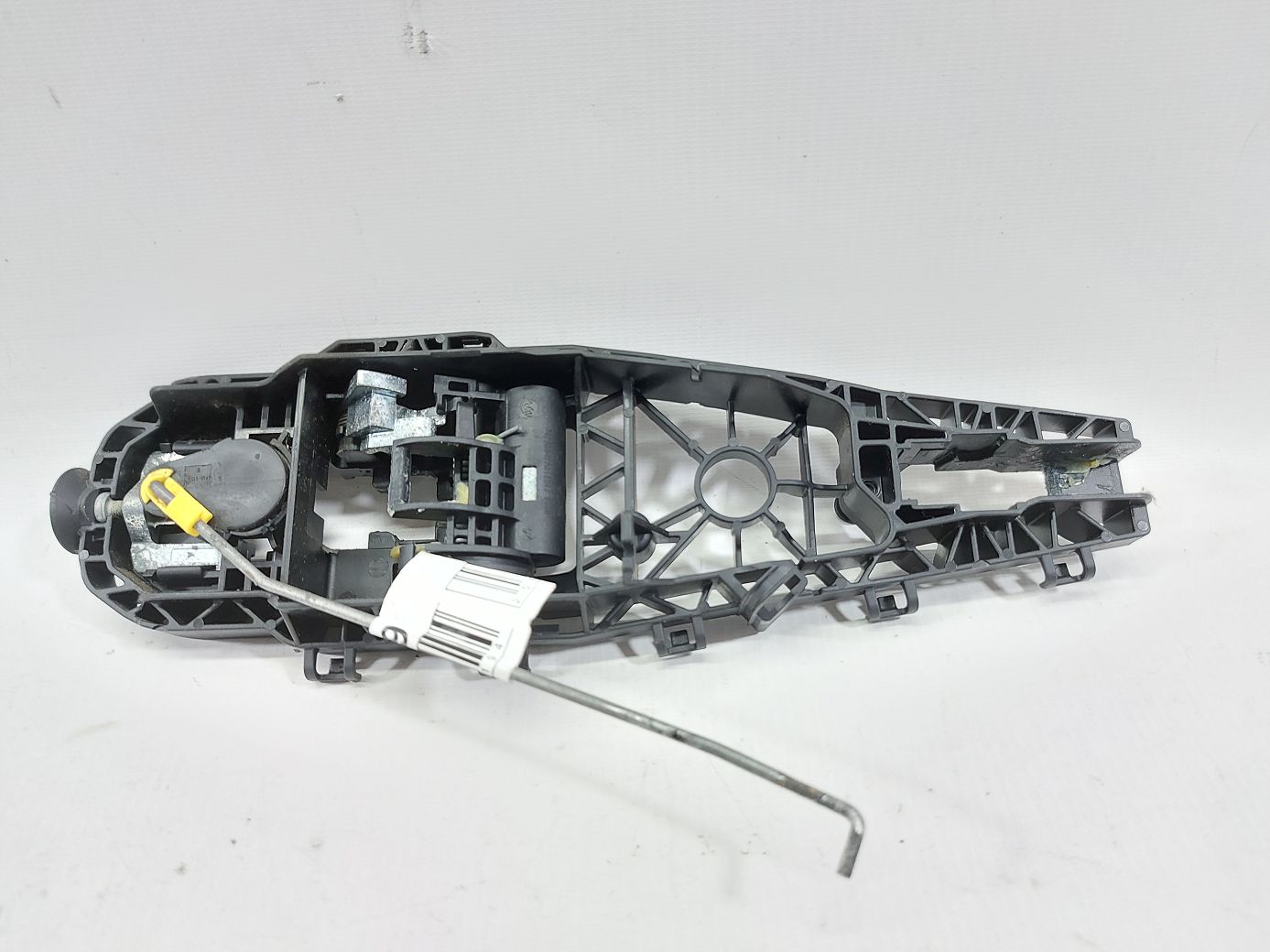 200 Кронштейн ручки зовнішніх дверей передніх лівих Chrysler 200 2015-2017 68158807AC Chrysler 200 2