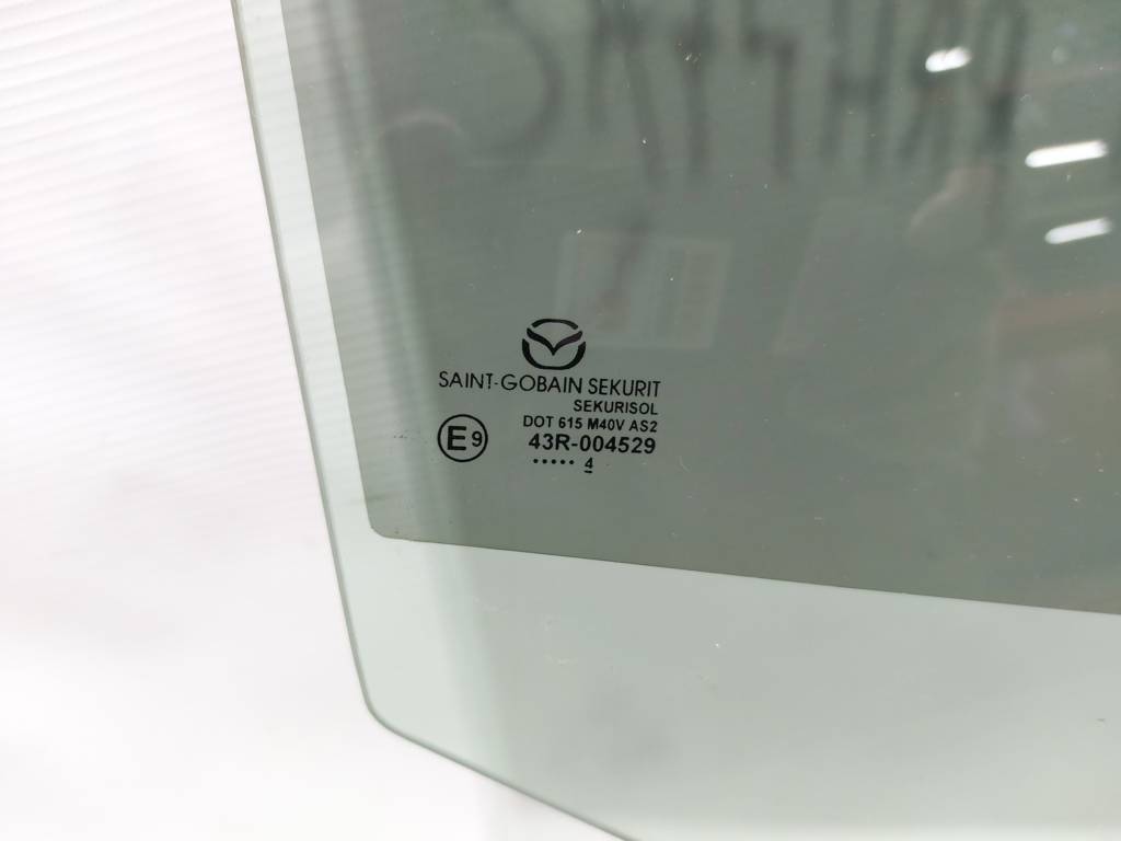 3 Скло дверей задньої правої Mazda 3 2014-2018 BHN172510A Mazda 3 7