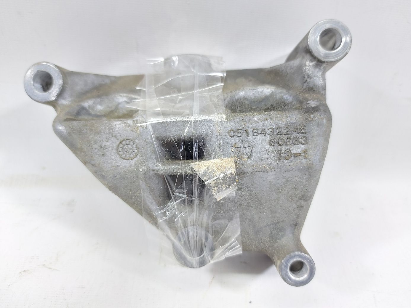 Grand caravan. Кронштейн переднього двигуна Dodge Grand Caravan 2011-2020 5184322AE Dodge Grand Caravan