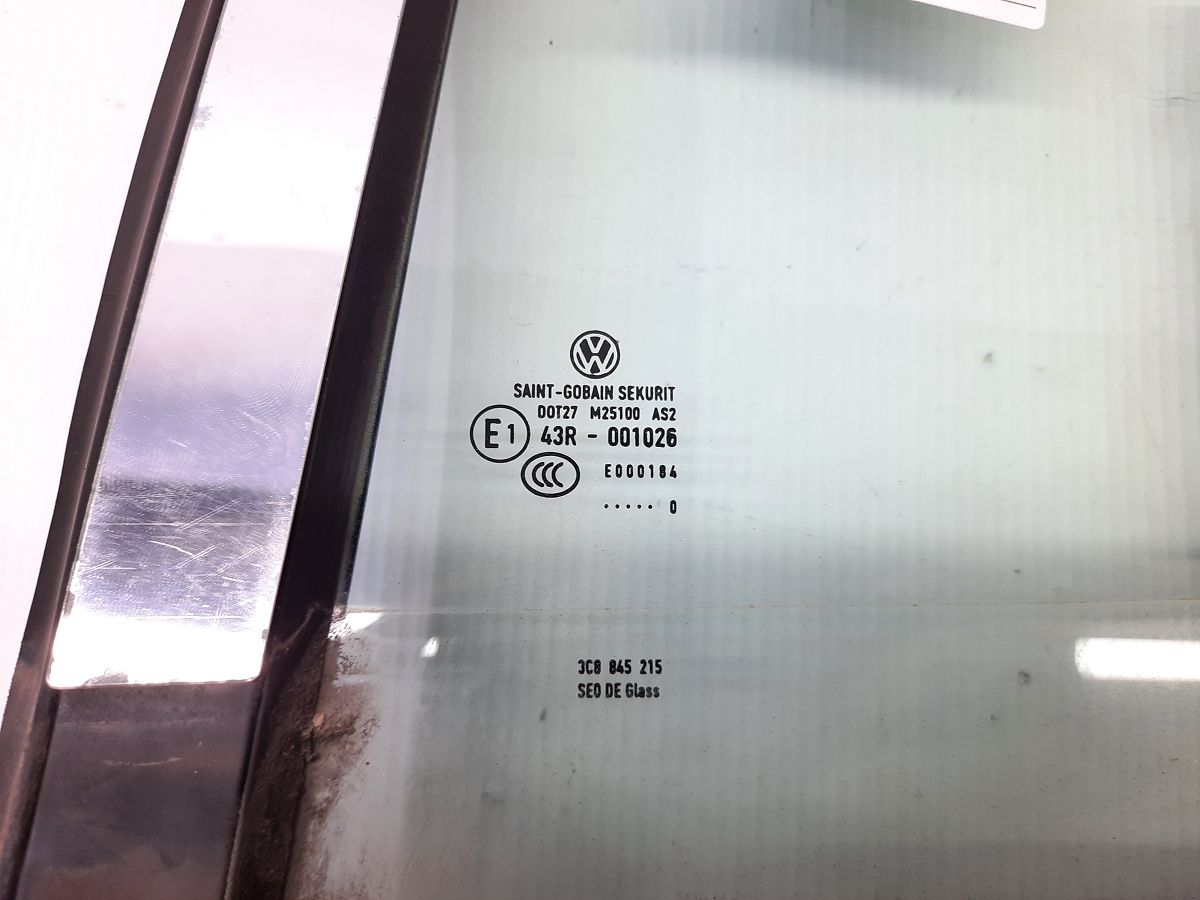 Passat cc Форточка двери задней левой Volkswagen Passat CC 2009-2017 3C8839613H Volkswagen Passat CC 4