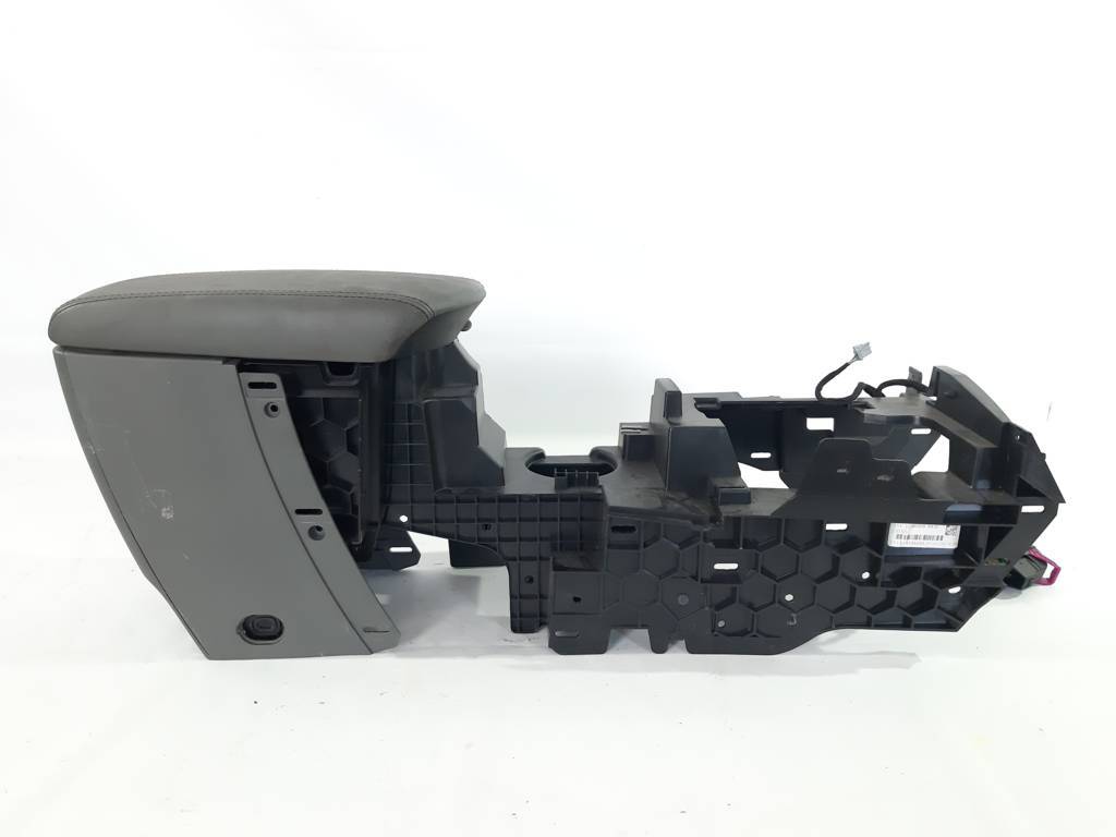 Malibu. Центральна консоль Chevrolet Malibu 2016 23457657 Chevrolet Malibu