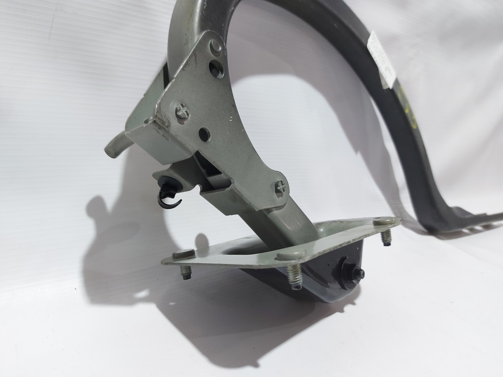 5 series Петля кришки багажника ліва BMW 5 series 2011-2016 41627204237 BMW 5 series 6