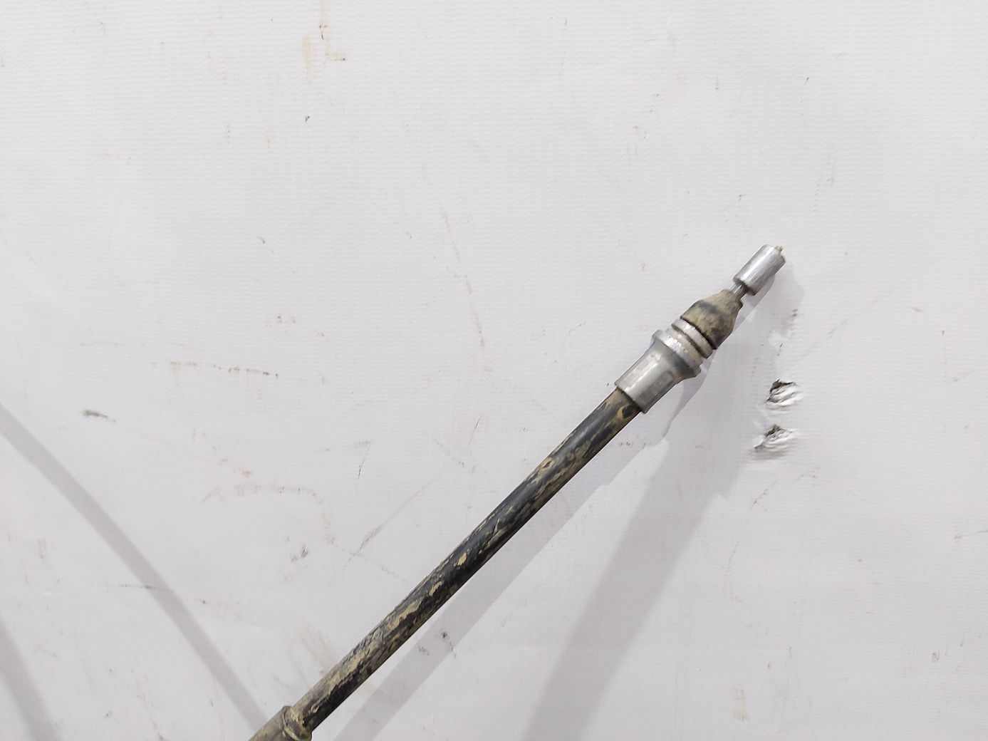 Malibu Трос стояночного тормоза правый Chevrolet Malibu 2016-2020 84444804 Chevrolet Malibu 7