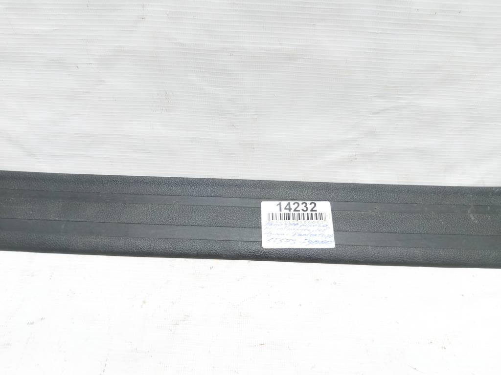 Elantra Накладка порога переднього зовнішнього Hyundai Elantra 2017-2020 85873F3000 Hyundai Elantra 3