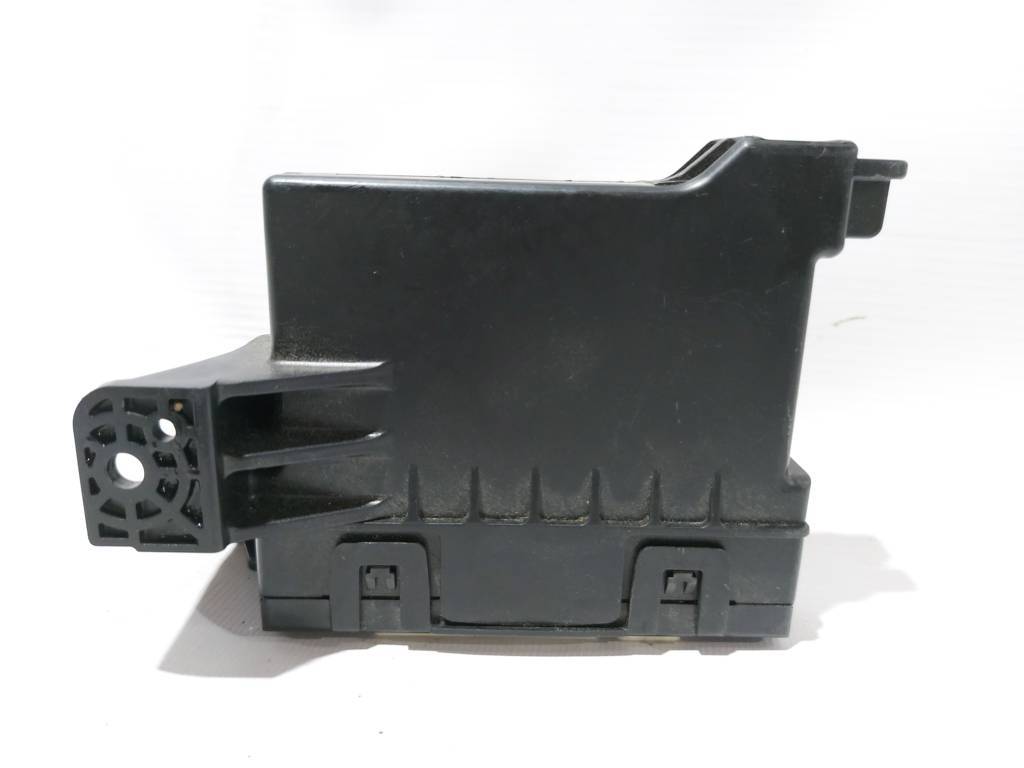 Prius c. Блок управління клімат-контролем Toyota Prius C 2012-2014 8865052801 Toyota Prius C