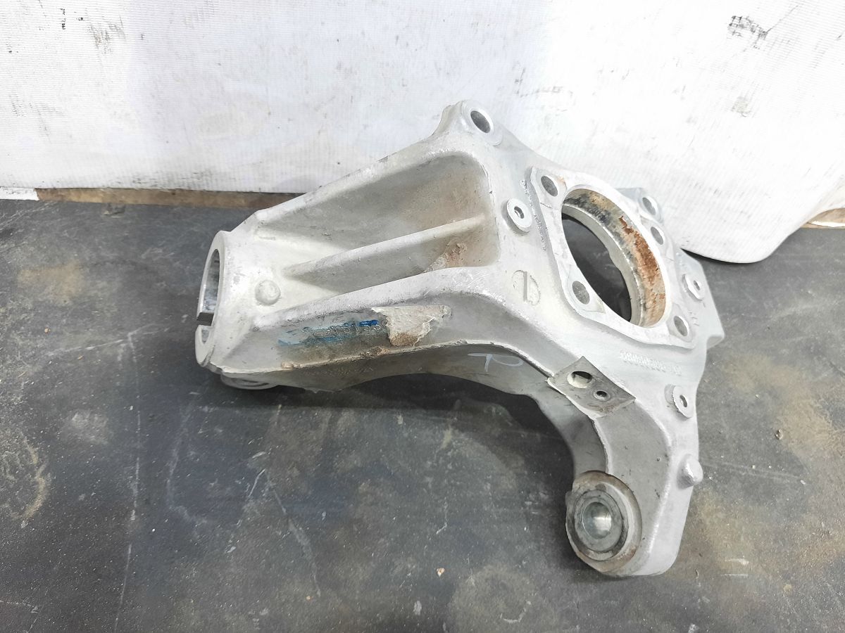 Dart Поворотный кулак передний правый Dodge Dart 2013-2019 68080585AD Dodge Dart 7