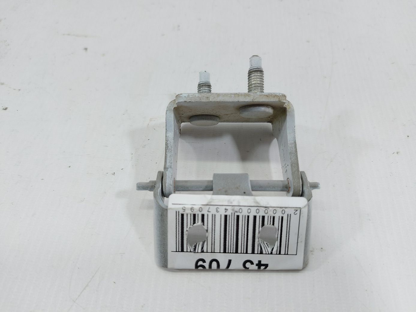 Focus. Петля крышки багажника левая Ford Focus 2012-2018 CP9Z5842901A Ford Focus