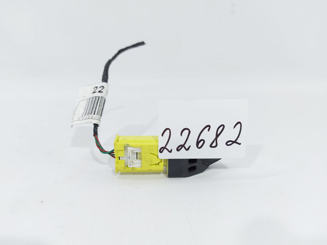 Camry Датчик удару Toyota Camry 2013-2017 8983106060 Toyota Camry 14