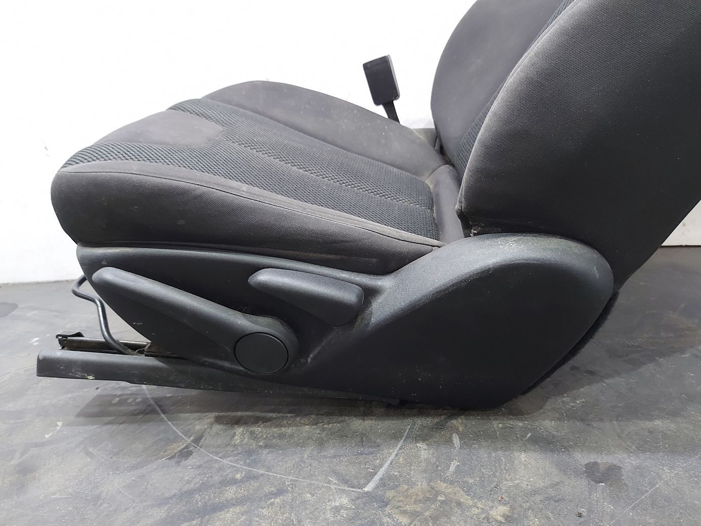 Dart Сидение водителя Dodge Dart 2014-2016 5LJ17DX9AB Dodge Dart 10