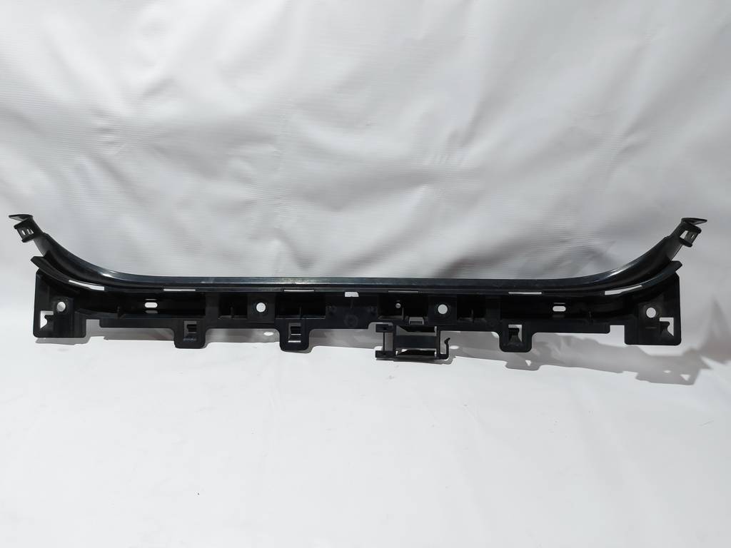 328i xdrive Кріплення заднього бампера центральне BMW 328i xDrive 2006-2011 51127058522 BMW 328i xDrive 5