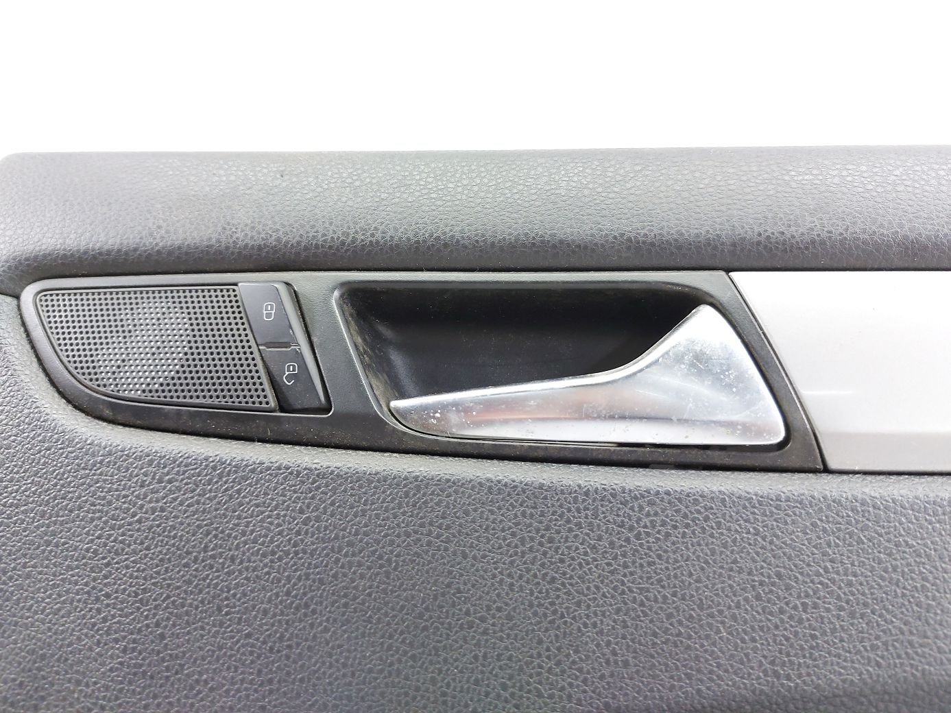 Passat s Карта двери задней правой (черная) кожанный подлокотник Volkswagen Passat S 2012-2018 561867212FOUR Volkswagen Passat S 2