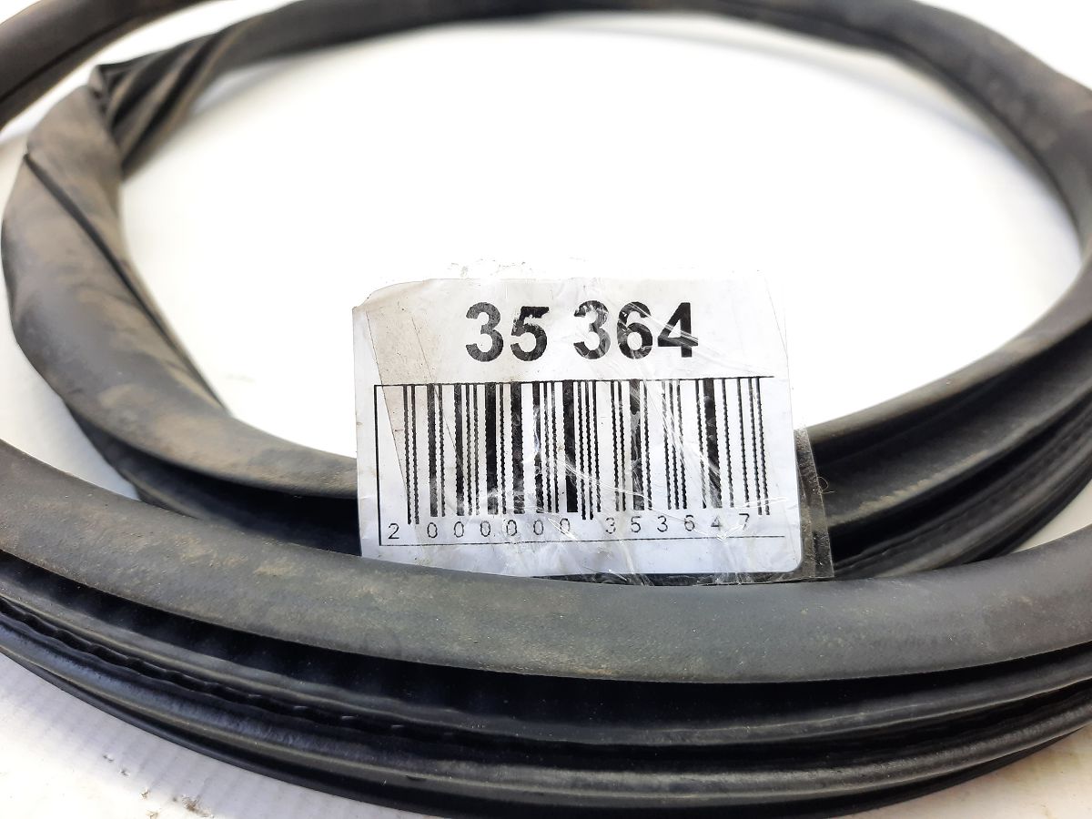 Ats Уплотнительная резинка проема двери задней левой/правой Cadillac ATS 2013-2018 23124161 Cadillac ATS 9