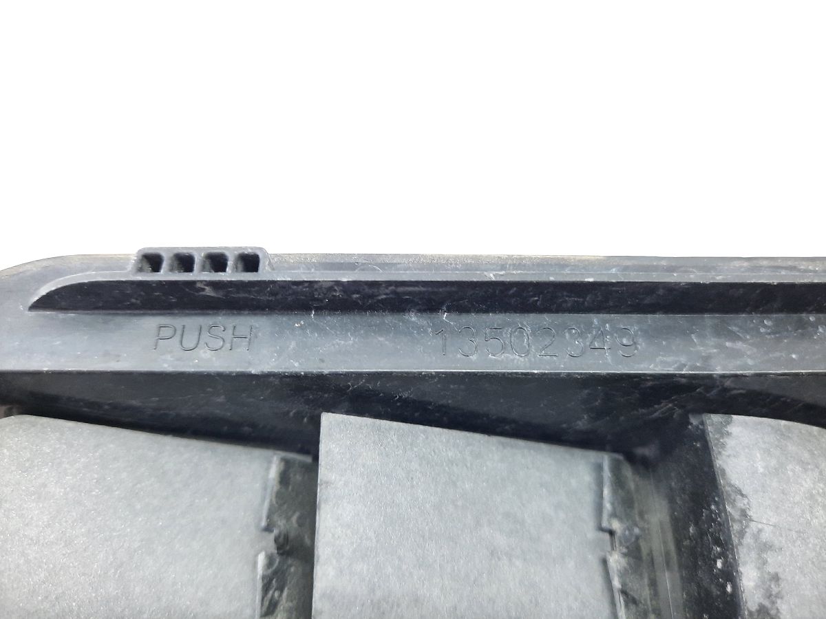 Ats Воздуховод четверти левый/правый Cadillac ATS 2013-2018 13502349 Cadillac ATS 10