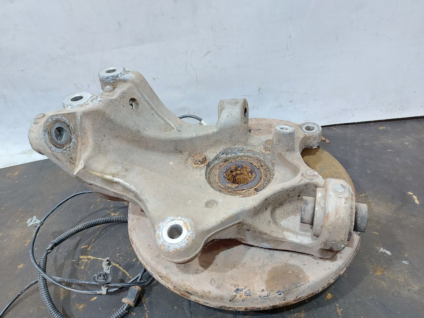 Malibu Кулак задній правий у зборі Chevrolet Malibu 2013-2015 23432049 Chevrolet Malibu 3 Malibu Кулак задній правий у зборі Chevrolet Malibu 2013-2015 23432049 Chevrolet Malibu 3